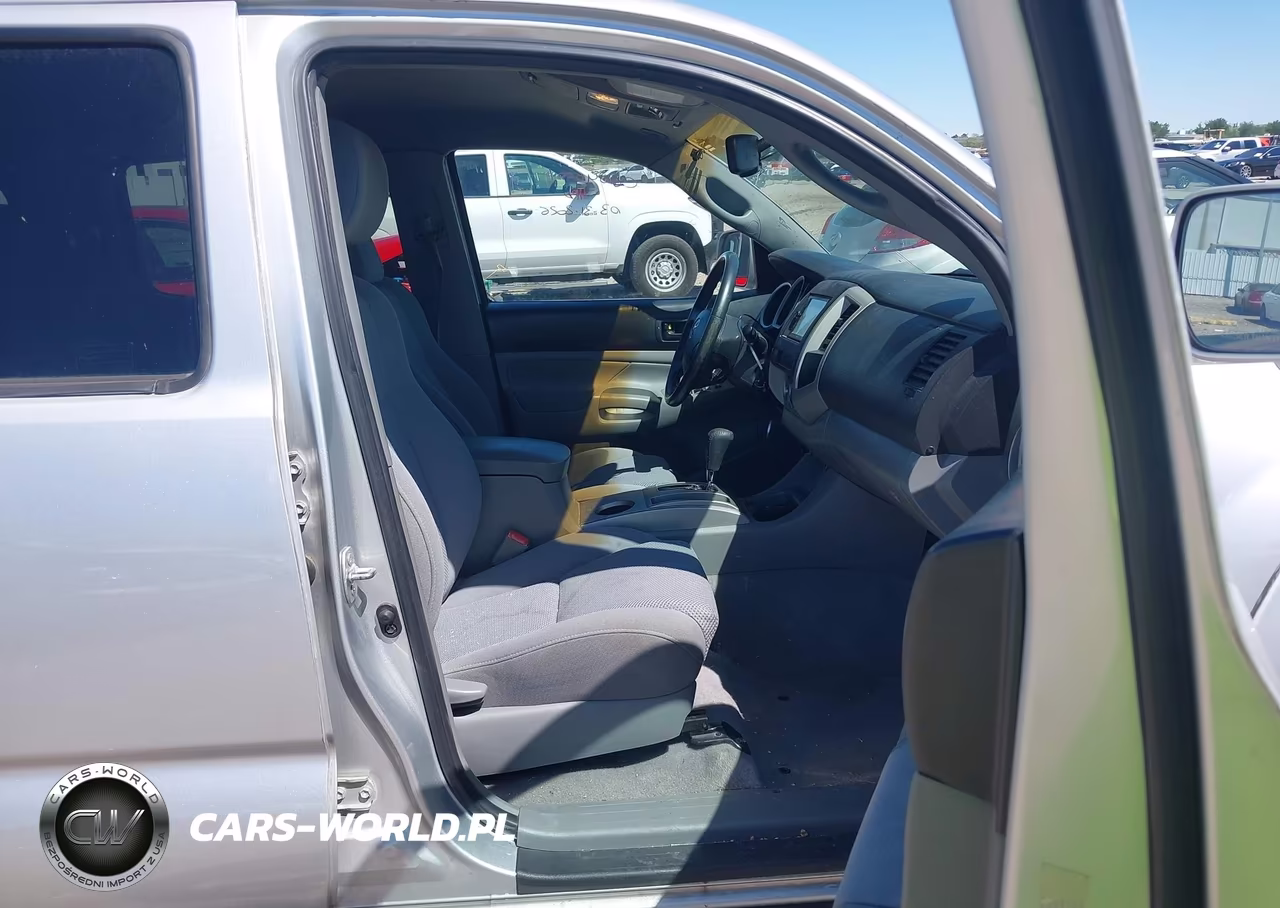 2008 Toyota Tacoma Base V6 VIN:3TMMU52NX8M006800 - 5