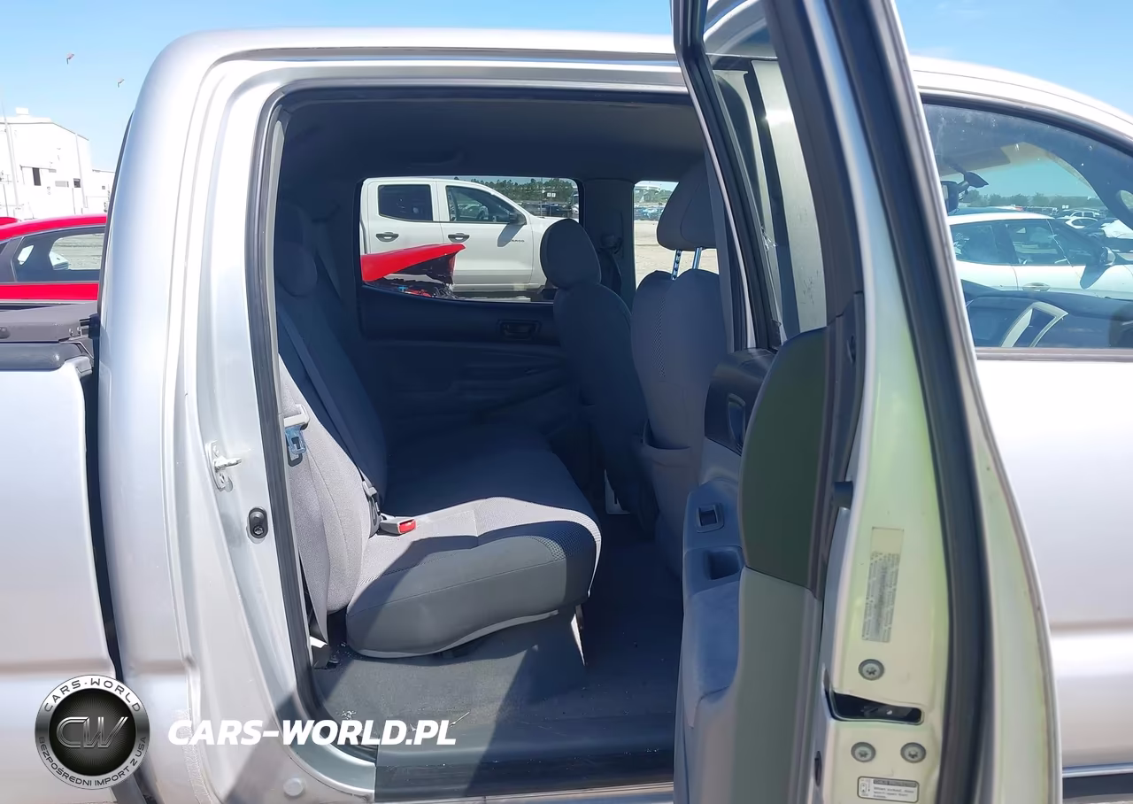 2008 Toyota Tacoma Base V6 VIN:3TMMU52NX8M006800 - 8