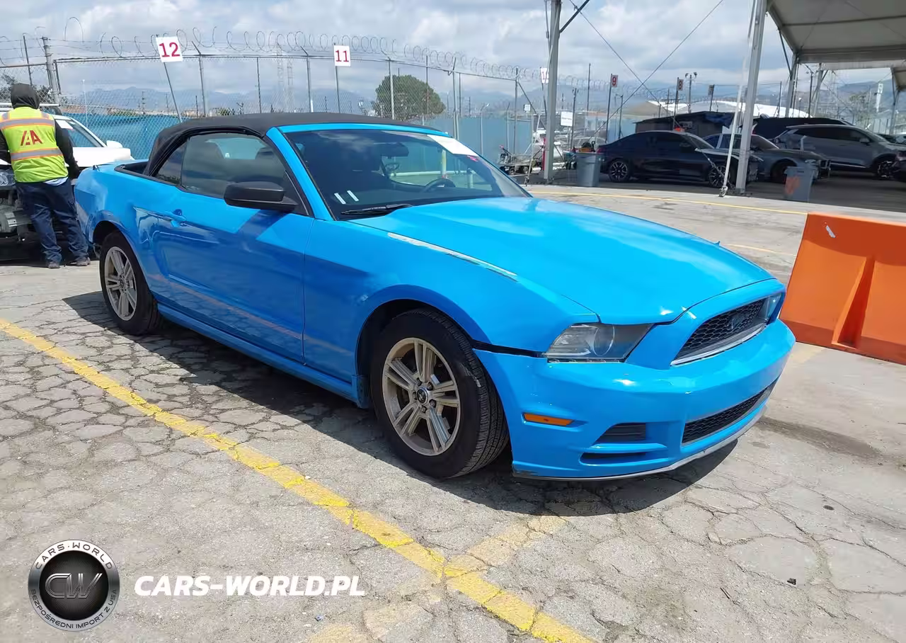 2013 Ford Mustang V6