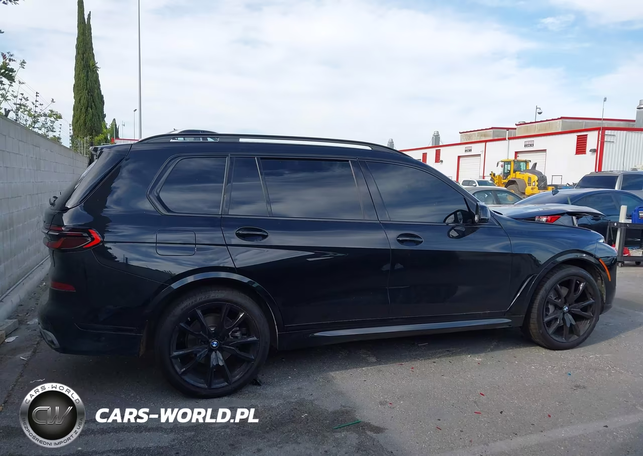 2025 BMW X7 xDrive40I VIN:5UX23EM09S9Z94099 - 13