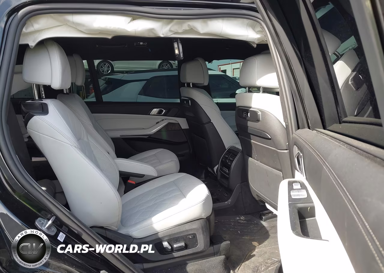 2025 BMW X7 xDrive40I VIN:5UX23EM09S9Z94099 - 8