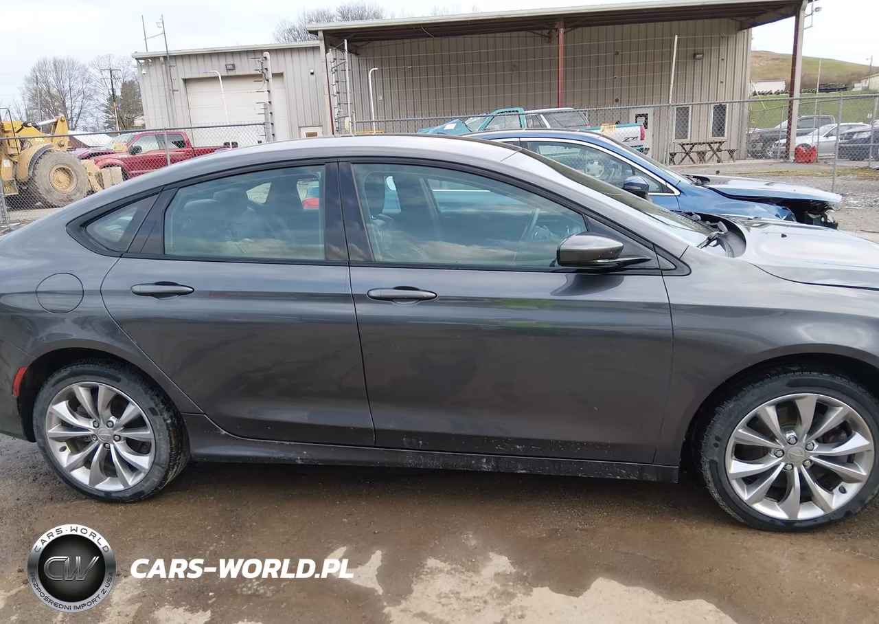 2015 Chrysler 200 S VIN:1C3CCCDG8FN644200 - 13