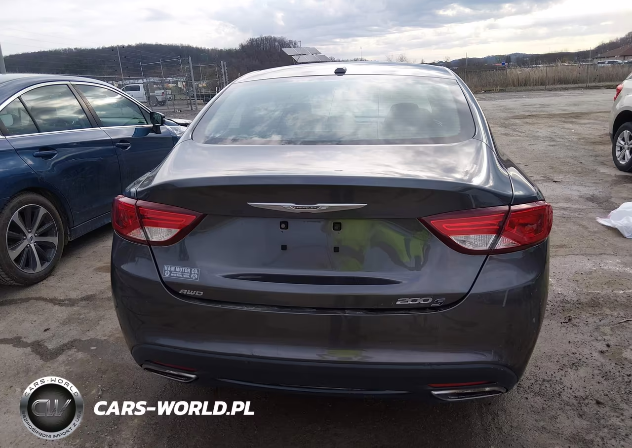 2015 Chrysler 200 S VIN:1C3CCCDG8FN644200 - 16