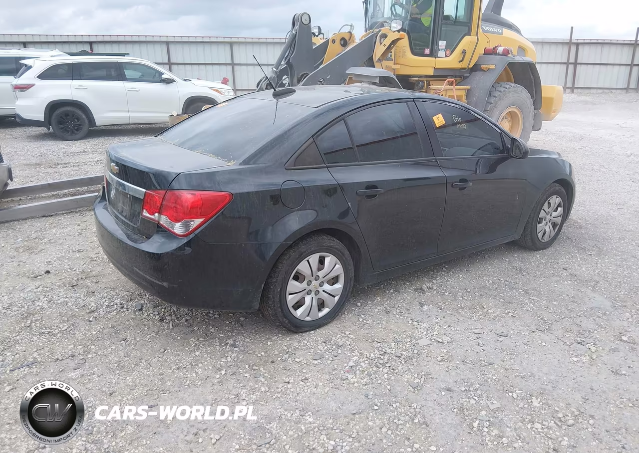 CHEVROLET CRUZE LS VIN:1G1PA5SH2F7276278 - 4