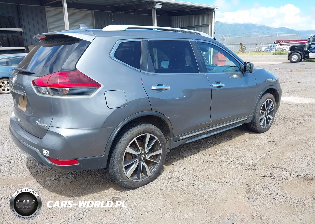 2018 Nissan Rogue Sl VIN:JN8AT2MV8JW325575 - 4