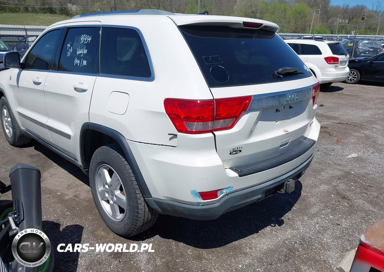 2012 Jeep Grand Cherokee Laredo VIN:1C4RJFAG6CC224122 - 3