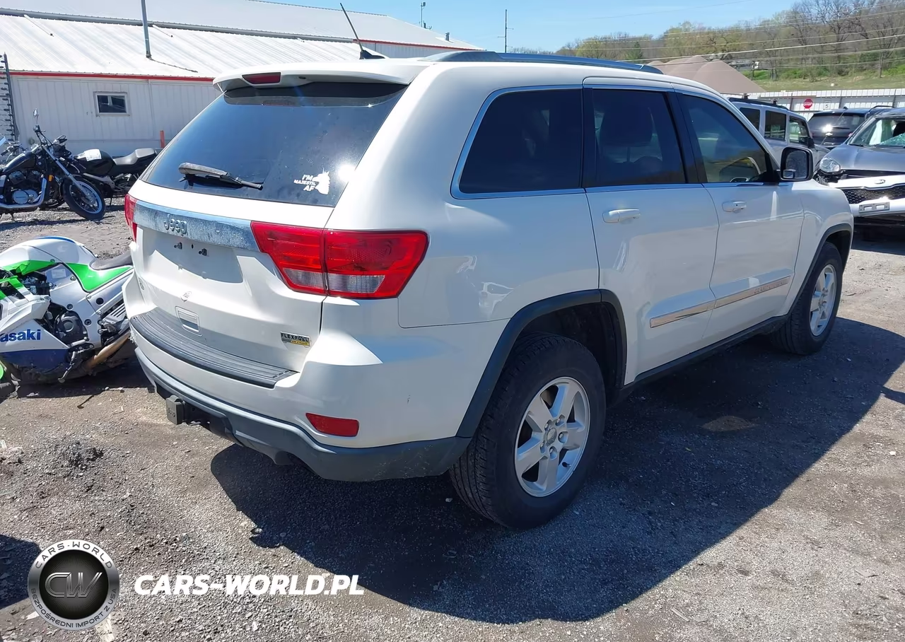 2012 Jeep Grand Cherokee Laredo VIN:1C4RJFAG6CC224122 - 4