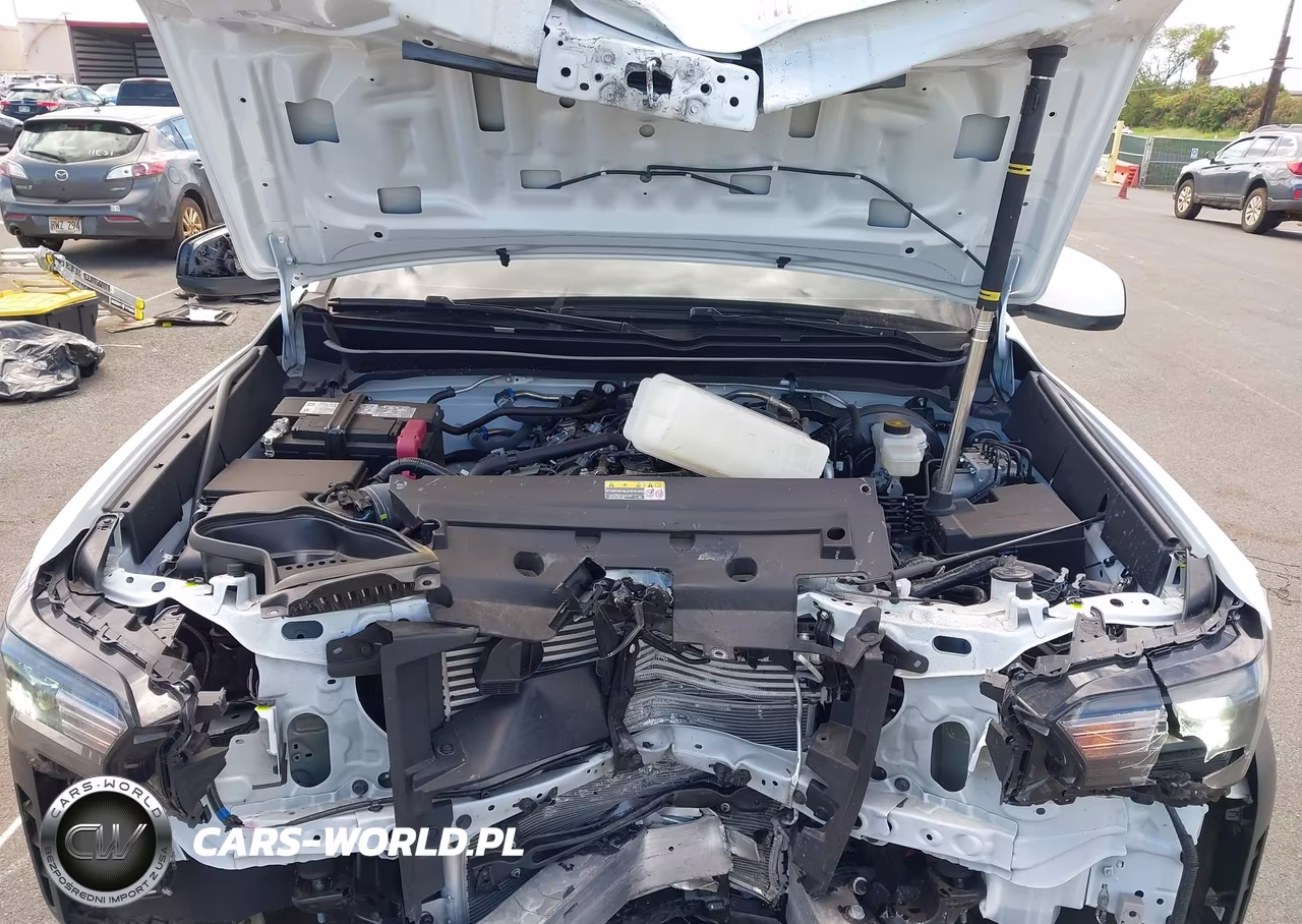 2025 Toyota Tacoma Sr5 VIN:3TYLB5JN3ST070322 - 10