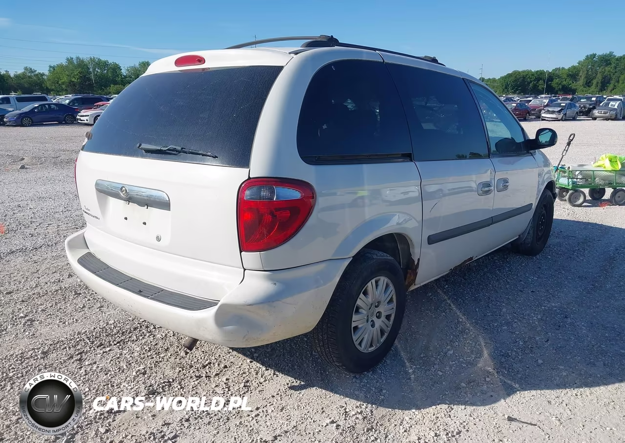 2006 Chrysler Town & Country VIN:1A4GP45R26B760933 - 4