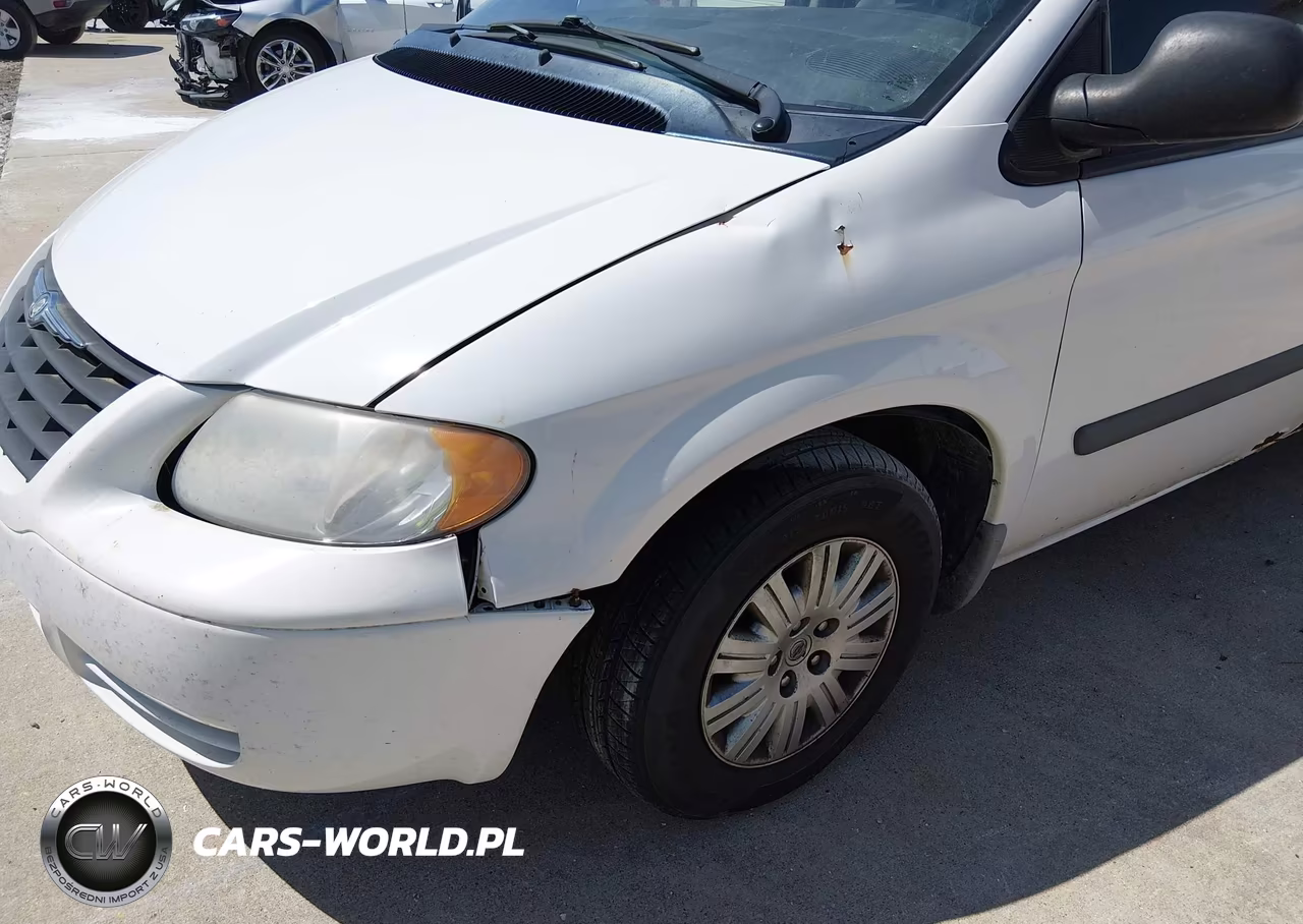 2006 Chrysler Town & Country VIN:1A4GP45R26B760933 - 6