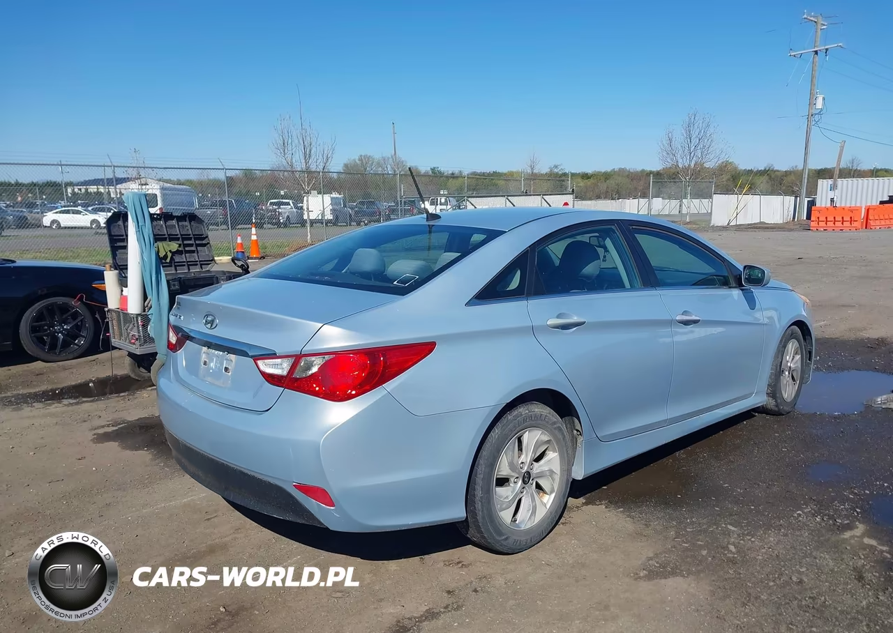2014 Hyundai Sonata Gls VIN:5NPEB4AC2EH828724 - 4