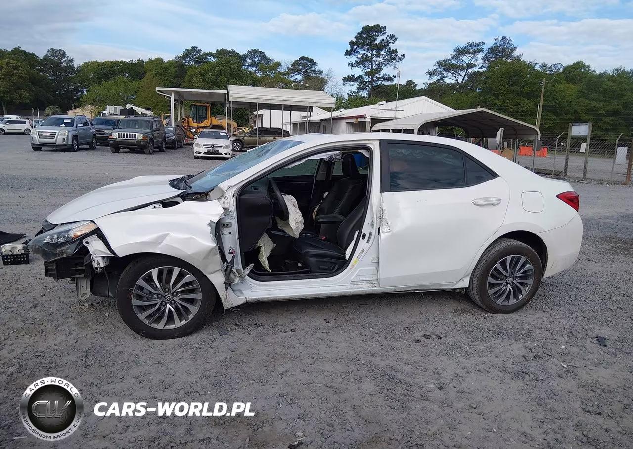 2017 Toyota Corolla Xle VIN:5YFBURHE6HP664449 - 14