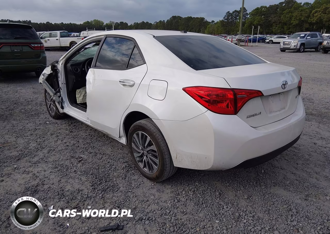 2017 Toyota Corolla Xle VIN:5YFBURHE6HP664449 - 3