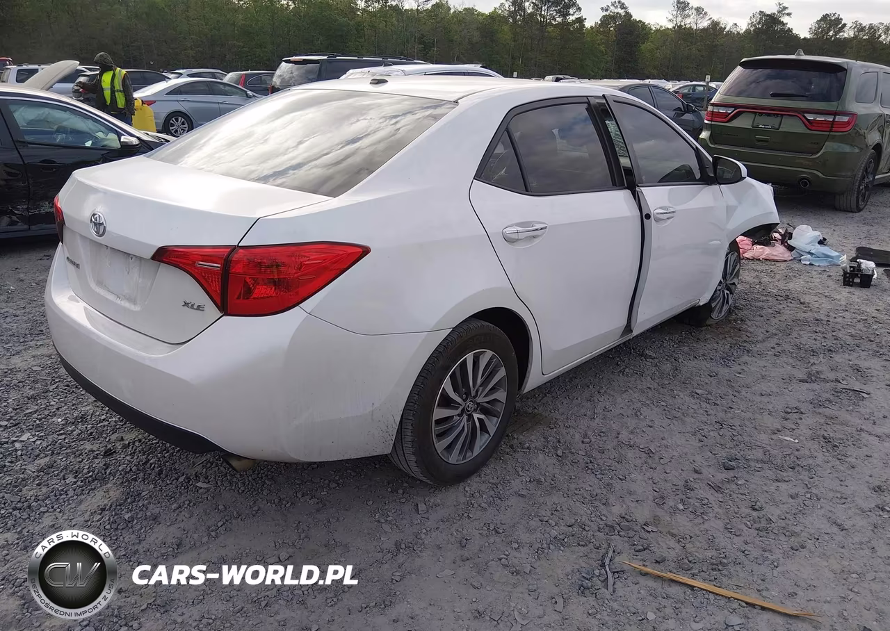 2017 Toyota Corolla Xle VIN:5YFBURHE6HP664449 - 4