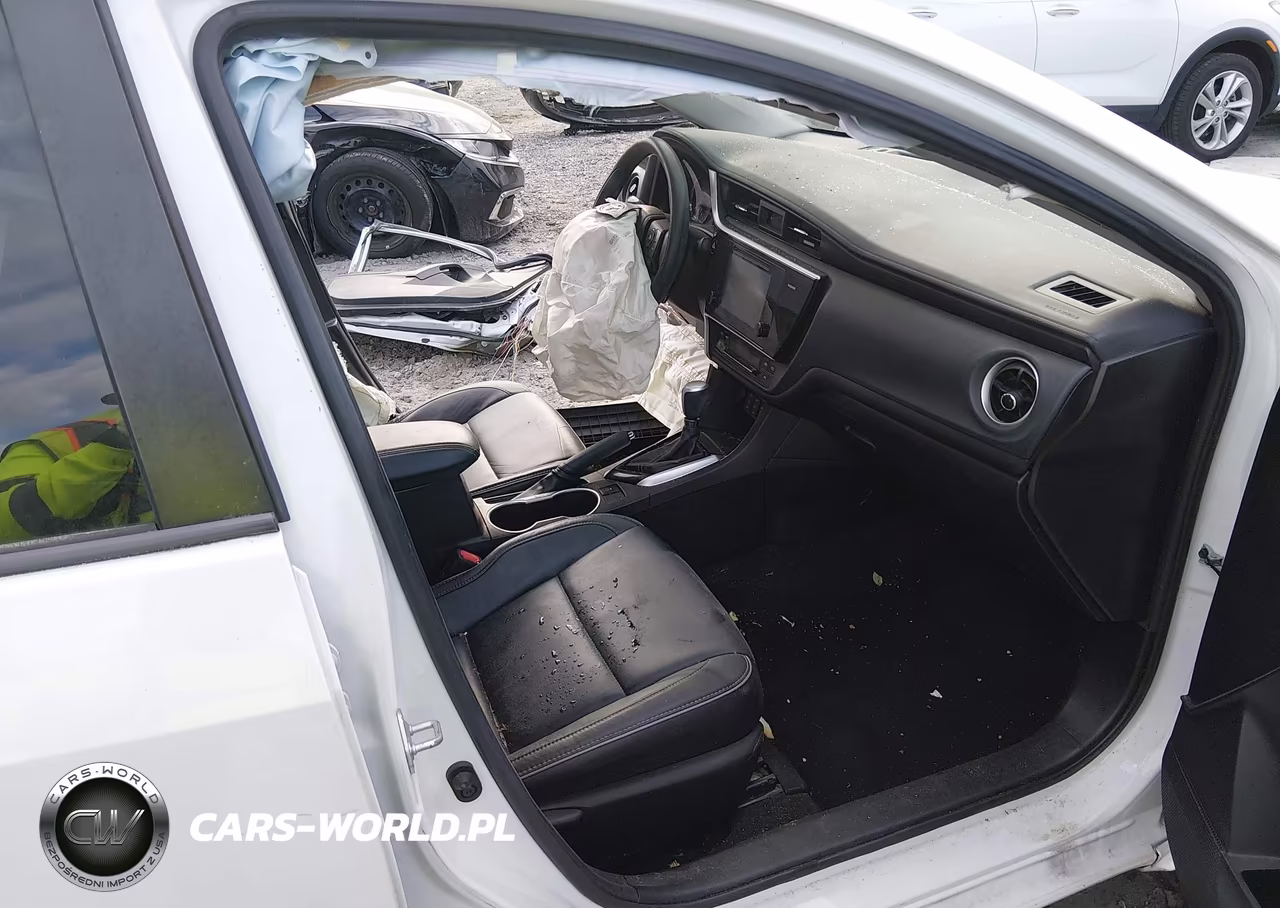 2017 Toyota Corolla Xle VIN:5YFBURHE6HP664449 - 5