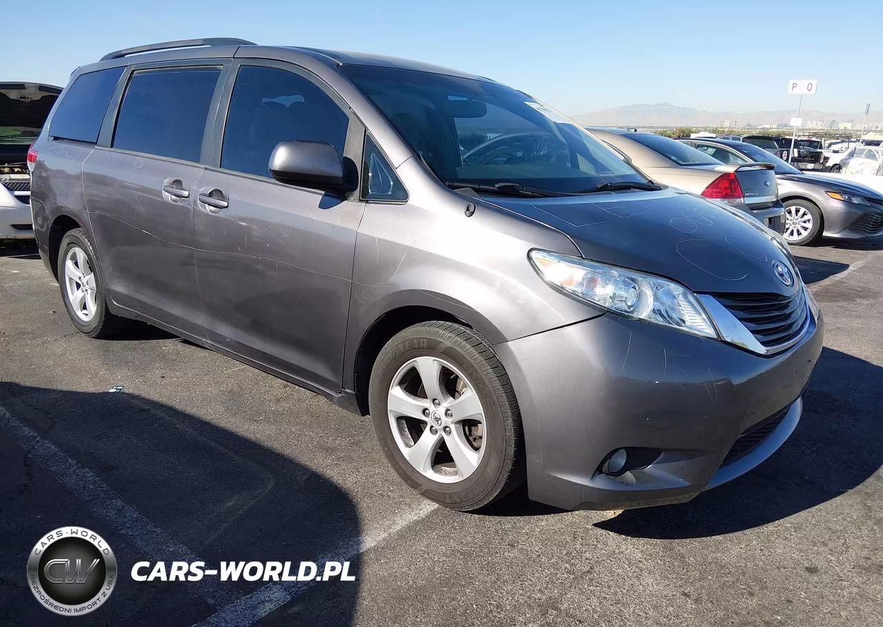 2013 Toyota Sienna Le V6 8 Passenger – zdjęcie 1 z 16