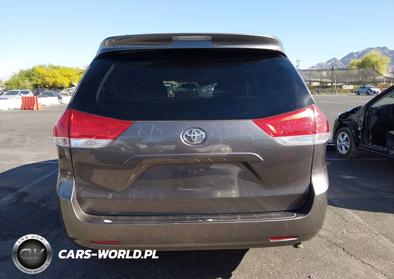 2013 Toyota Sienna Le V6 8 Passenger VIN:5TDKK3DC3DS338312 - 16