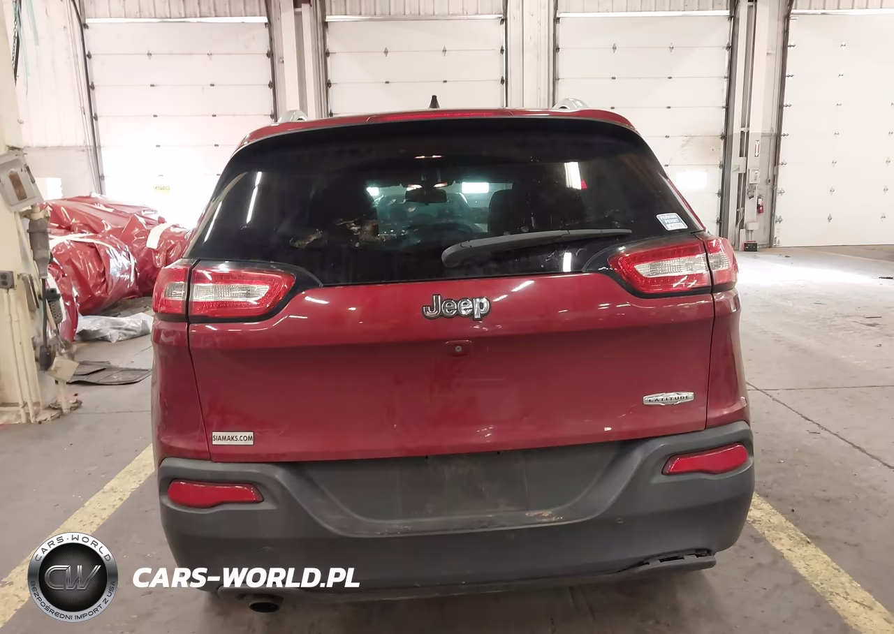 2015 Jeep Cherokee Latitude VIN:1C4PJLCB4FW694725 - 17