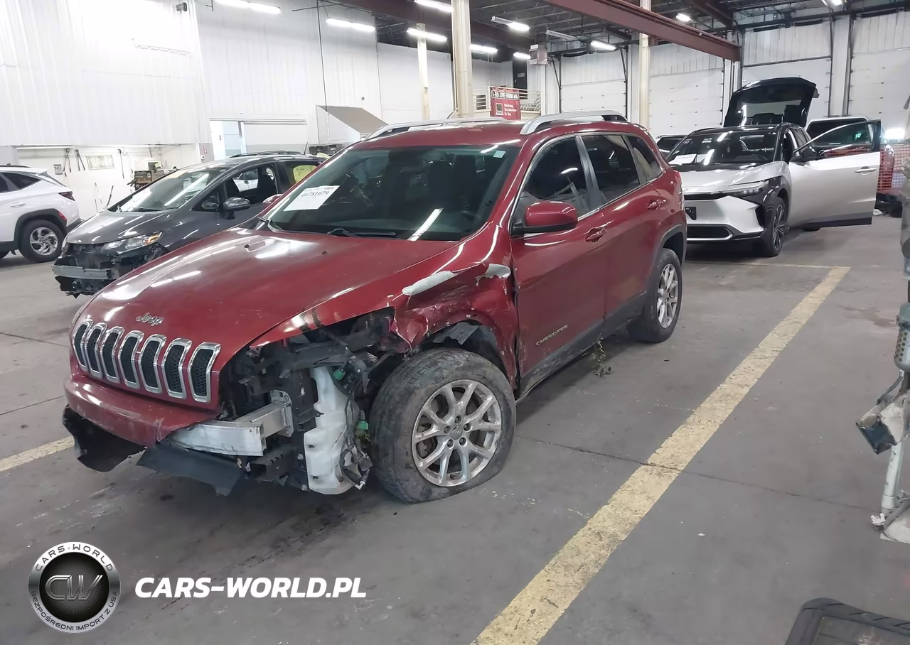 2015 Jeep Cherokee Latitude VIN:1C4PJLCB4FW694725 - 2