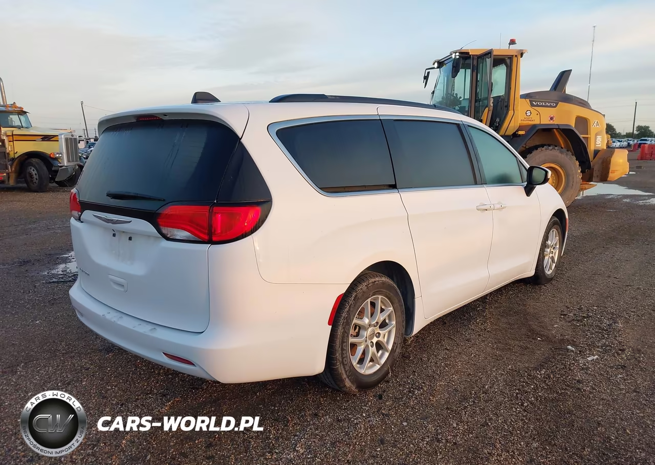 2021 Chrysler Voyager Lxi VIN:2C4RC1DG1MR533014 - 4