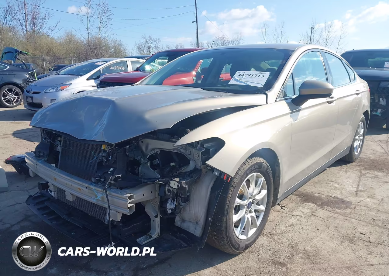 2015 Ford Fusion S VIN:3FA6P0G70FR204174 - 2