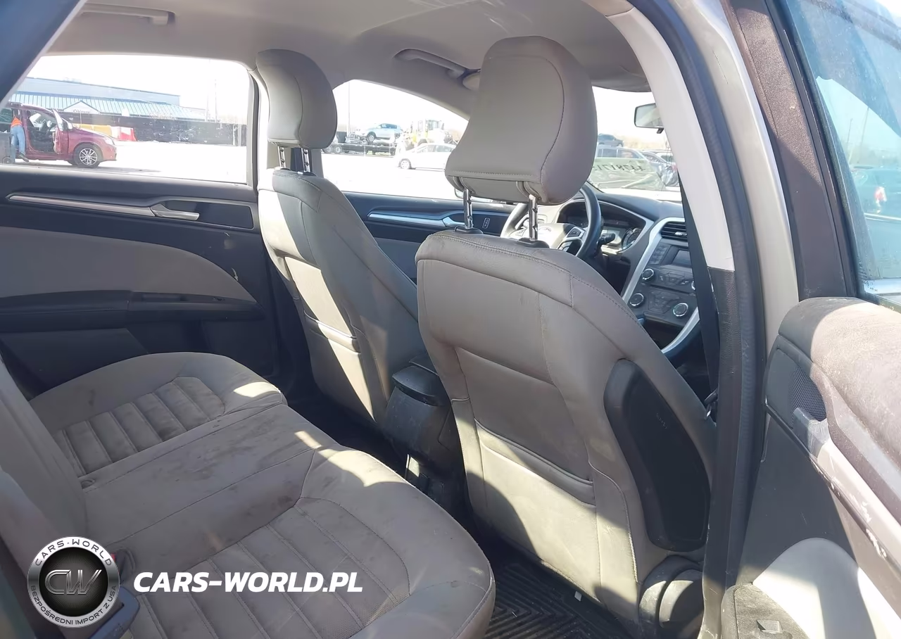 2015 Ford Fusion S VIN:3FA6P0G70FR204174 - 8