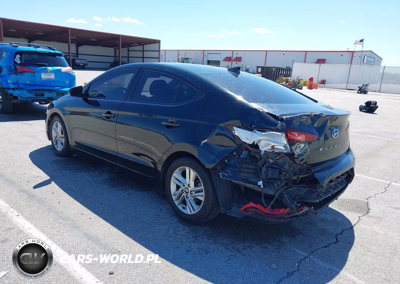 2019 Hyundai Elantra Sel VIN:5NPD84LF7KH478522 - 3