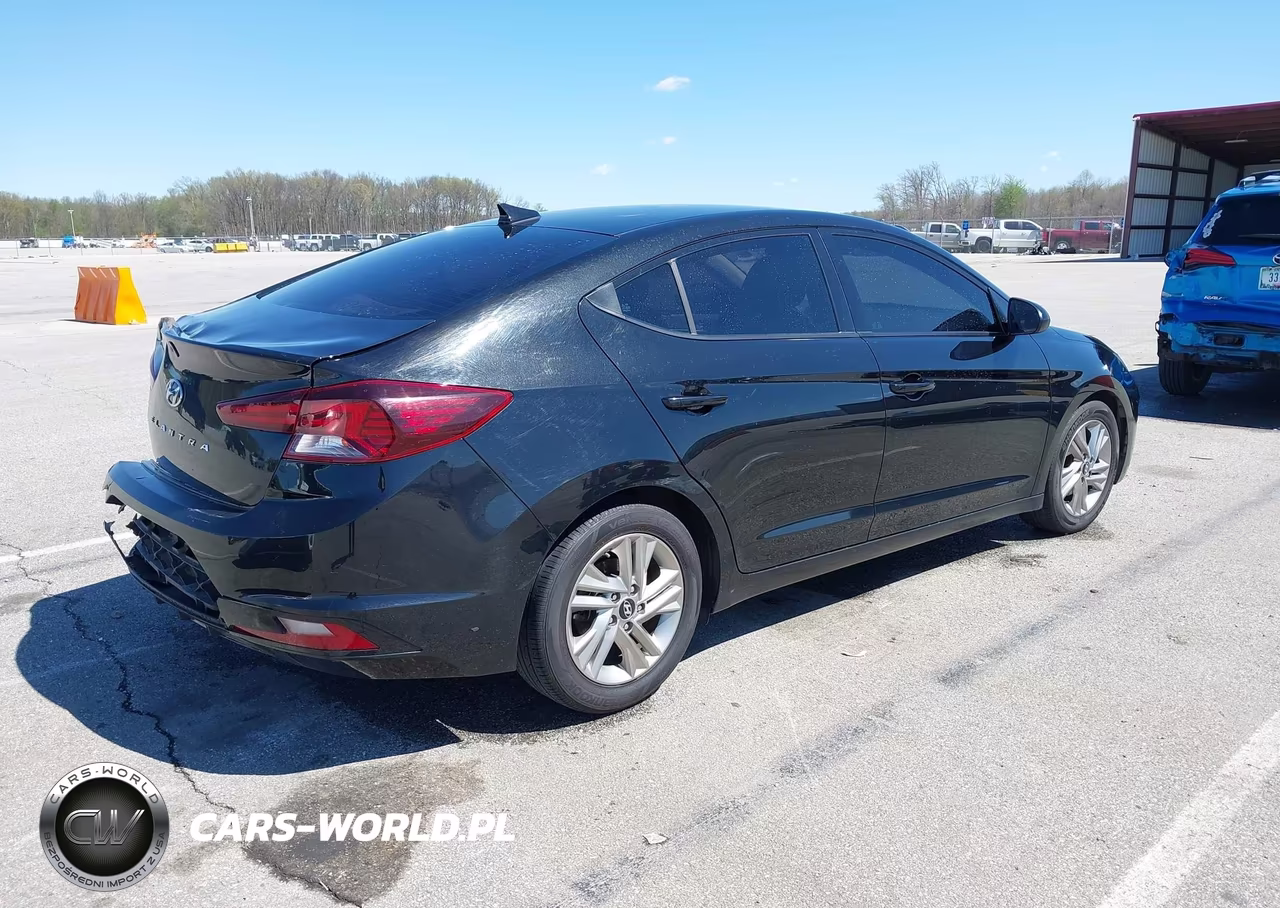 2019 Hyundai Elantra Sel VIN:5NPD84LF7KH478522 - 4
