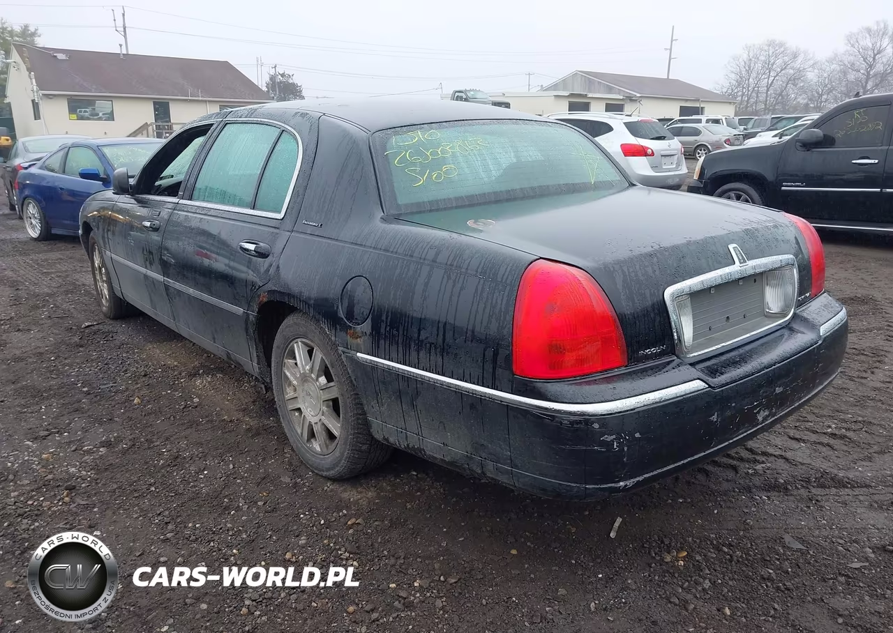 2007 Lincoln Town Car Executive L VIN:1LNHM84W87Y608148 - 3