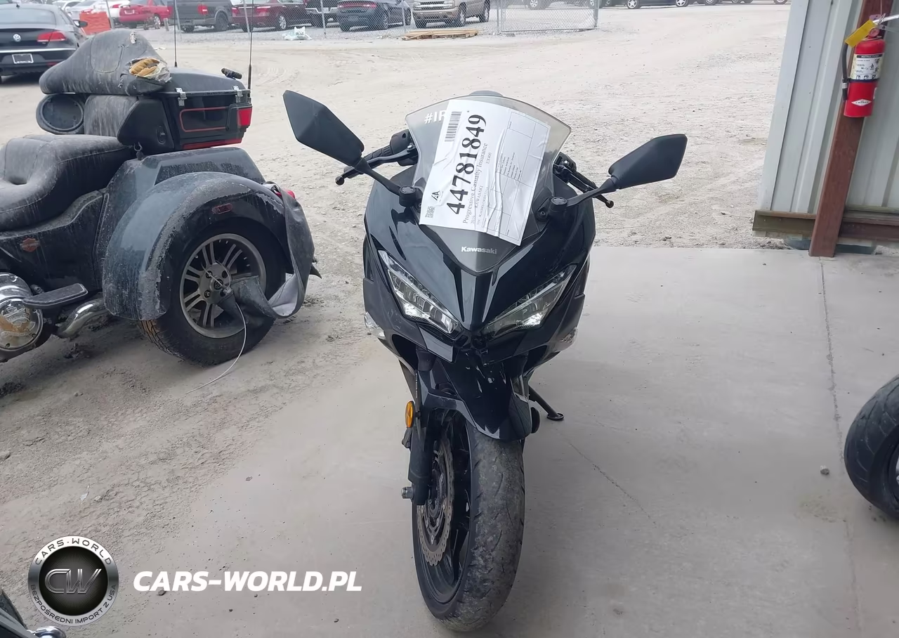 2019 Kawasaki Ex400 VIN:JKAEXKG15KDA32933 - 5