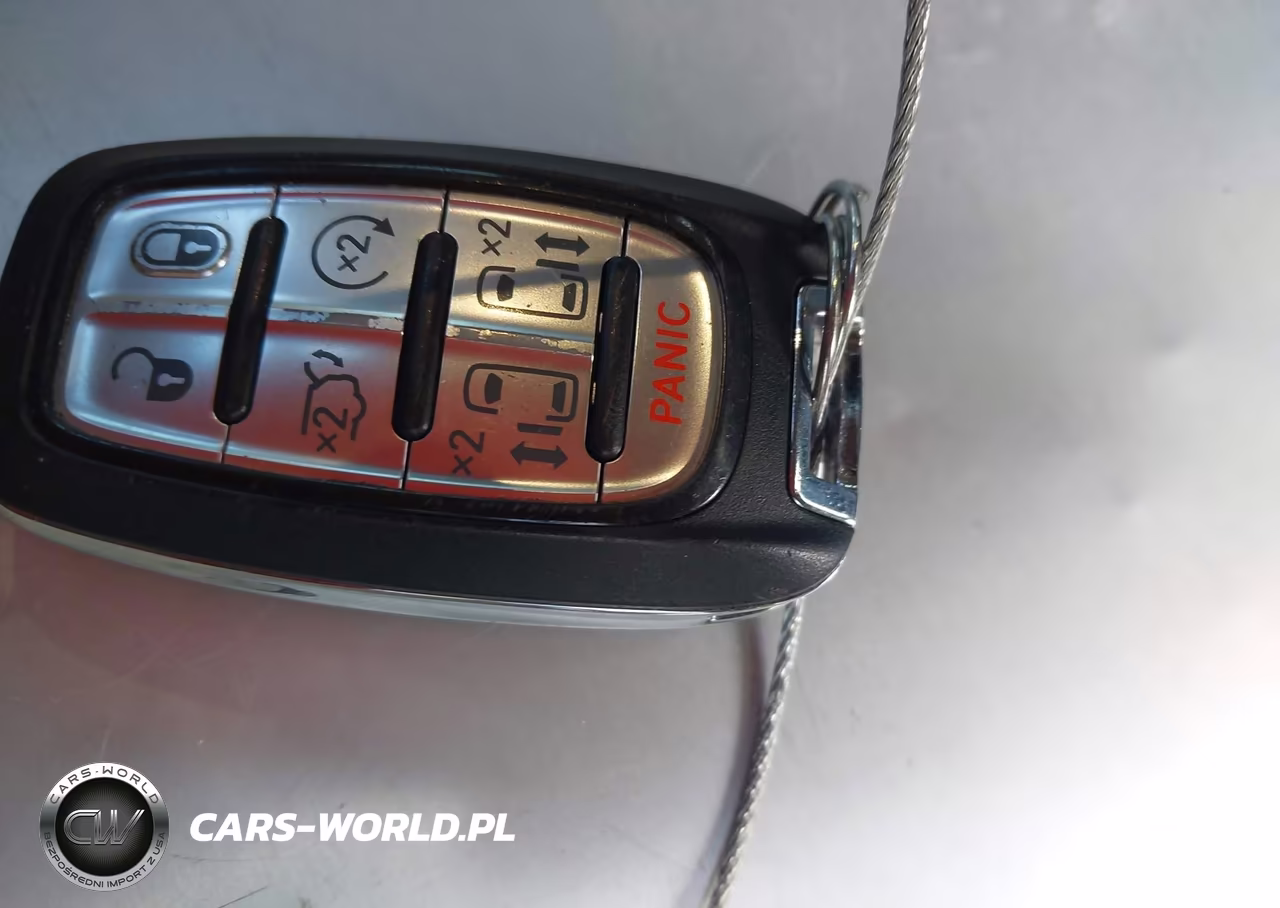 2021 Chrysler Pacifica Hybrid Touring L VIN:2C4RC1L77MR577021 - 11