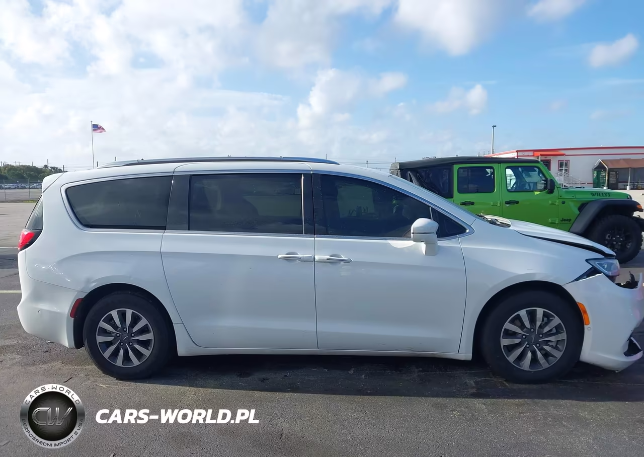 2021 Chrysler Pacifica Hybrid Touring L VIN:2C4RC1L77MR577021 - 13