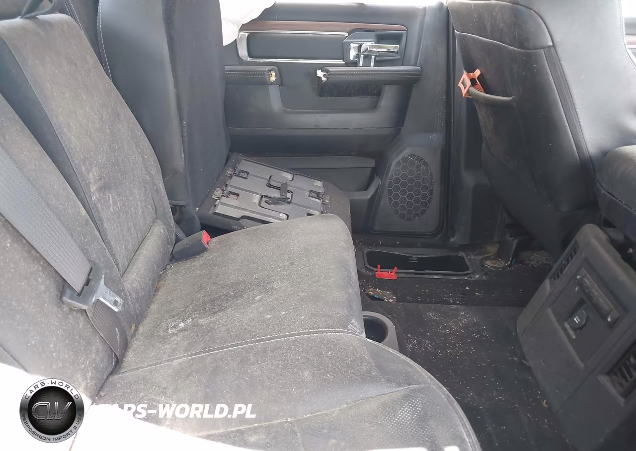 2016 Ram 3500 Laramie VIN:3C63R3JL1GG158907 - 7