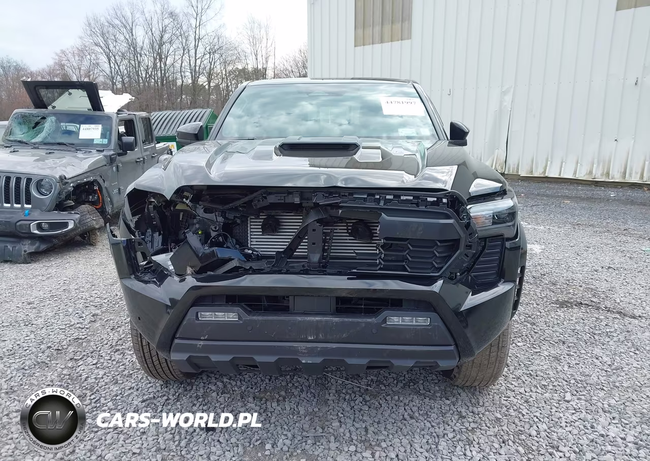 2025 Toyota Tacoma Trd Sport VIN:3TMLB5JN7SM172122 - 12