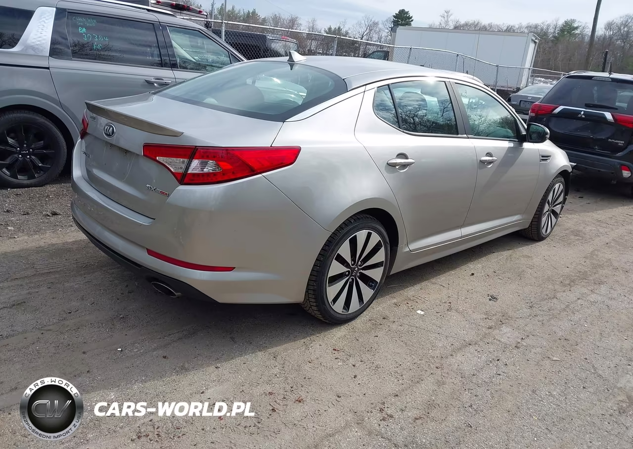 2013 Kia Optima Sx VIN:5XXGR4A63DG134536 - 4