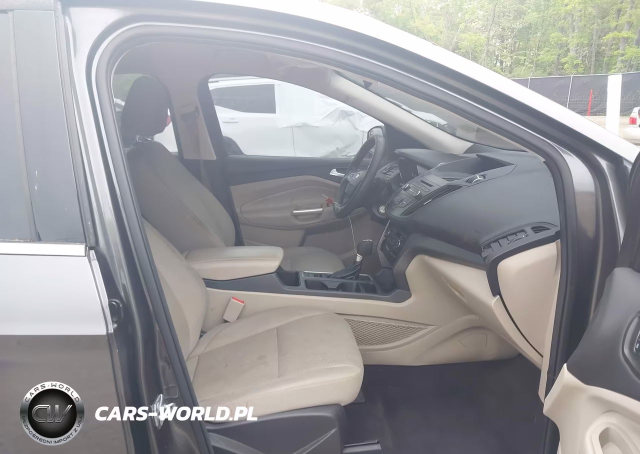2017 Ford Escape Se VIN:1FMCU0GD2HUA29395 - 5