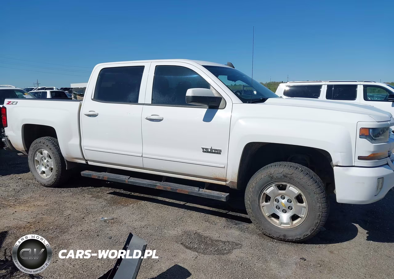 2018 Chevrolet Silverado 1500 2Lt VIN:3GCUKREC8JG155802 - 14