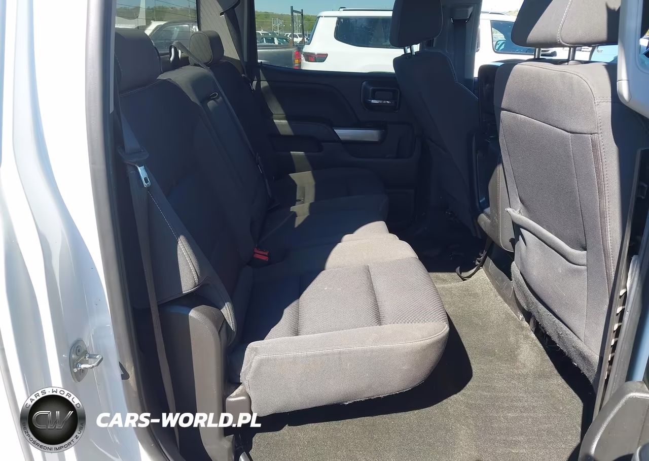 2018 Chevrolet Silverado 1500 2Lt VIN:3GCUKREC8JG155802 - 8
