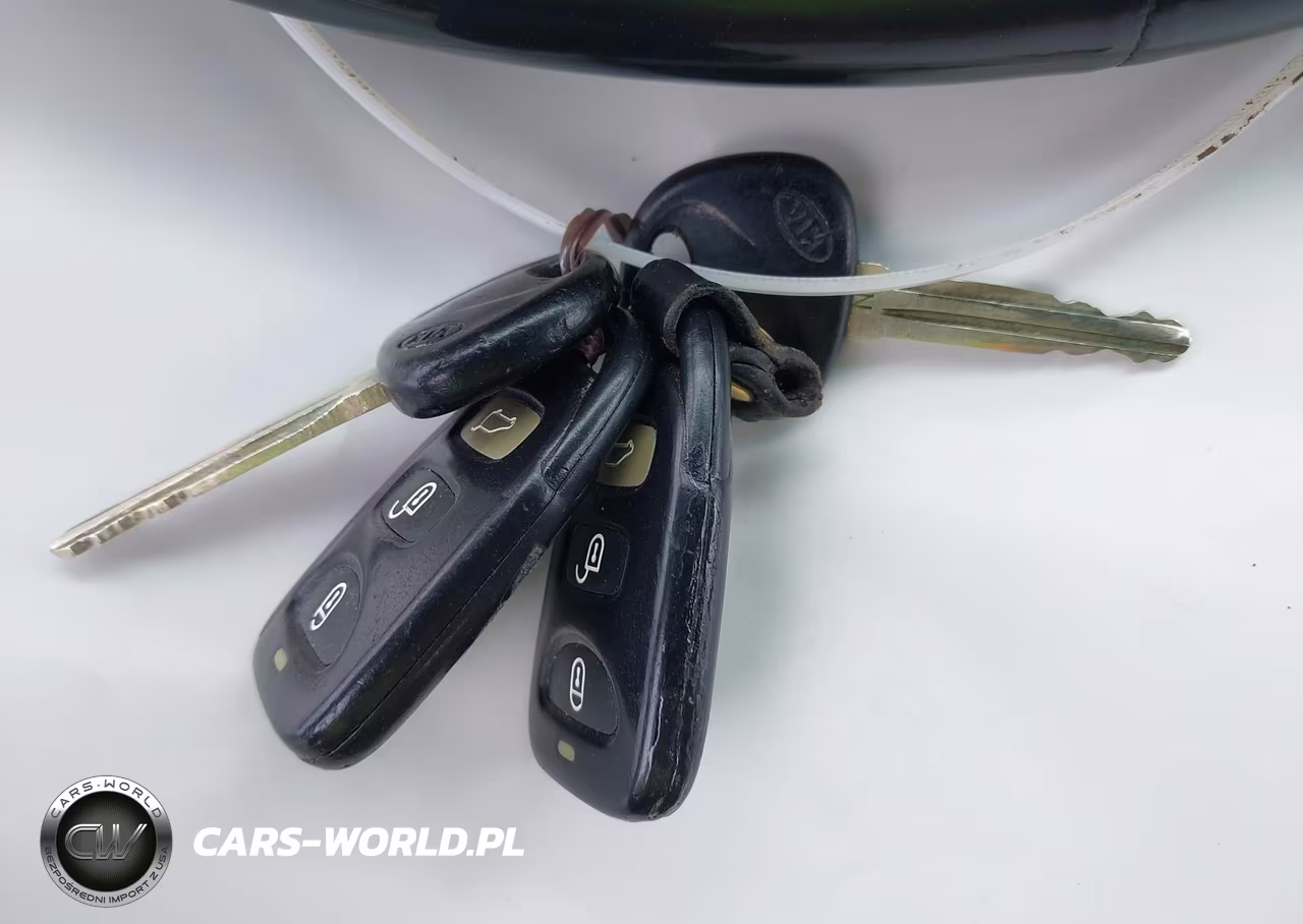 2007 Kia Rondo Ex V6 VIN:KNAFG526277044858 - 11