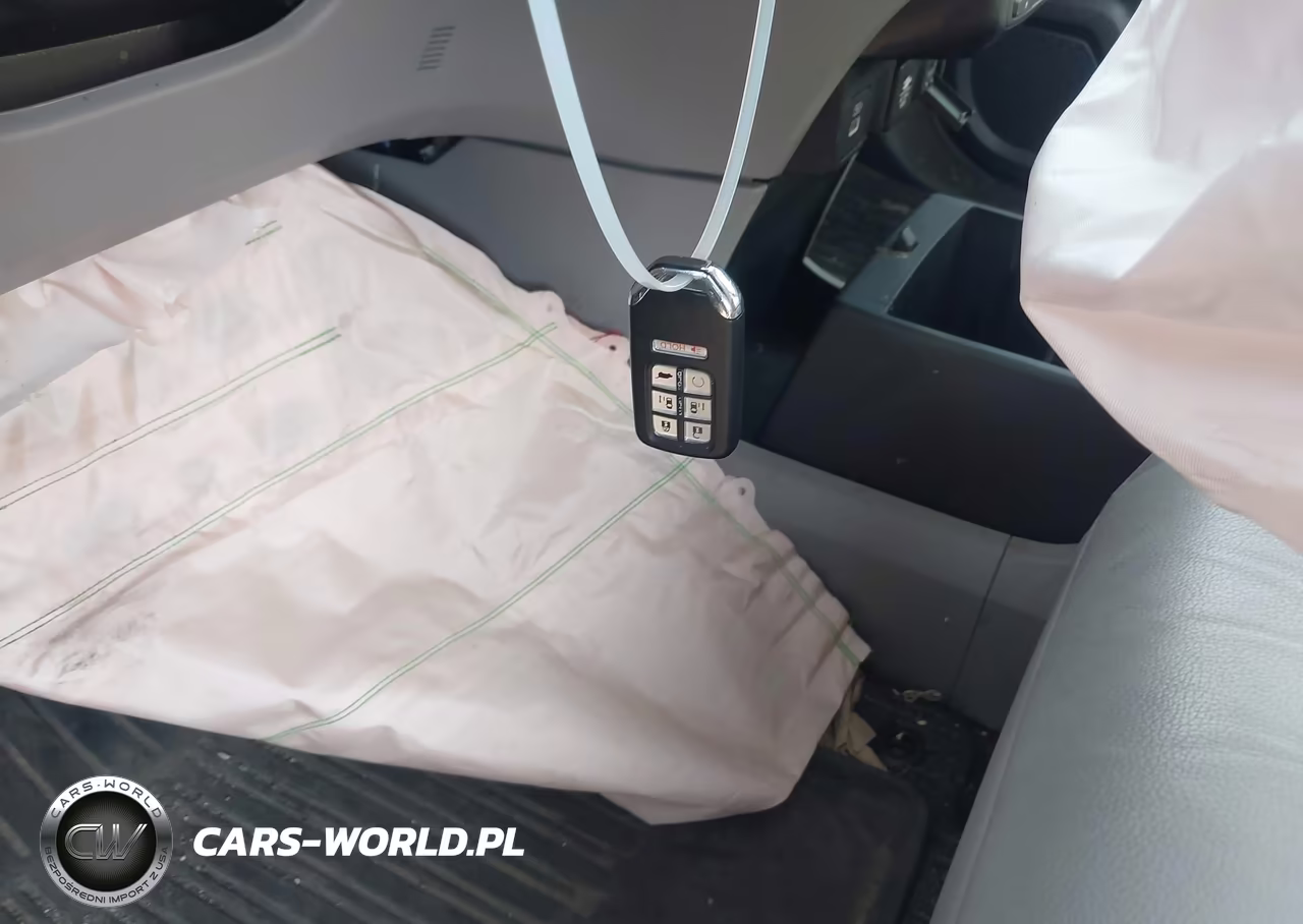 2024 Honda Odyssey Touring VIN:5FNRL6H83RB007969 - 11