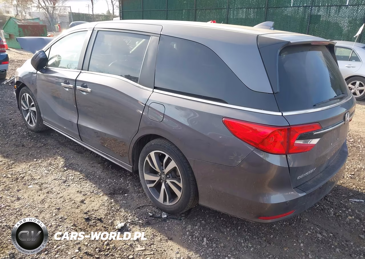 2024 Honda Odyssey Touring VIN:5FNRL6H83RB007969 - 3
