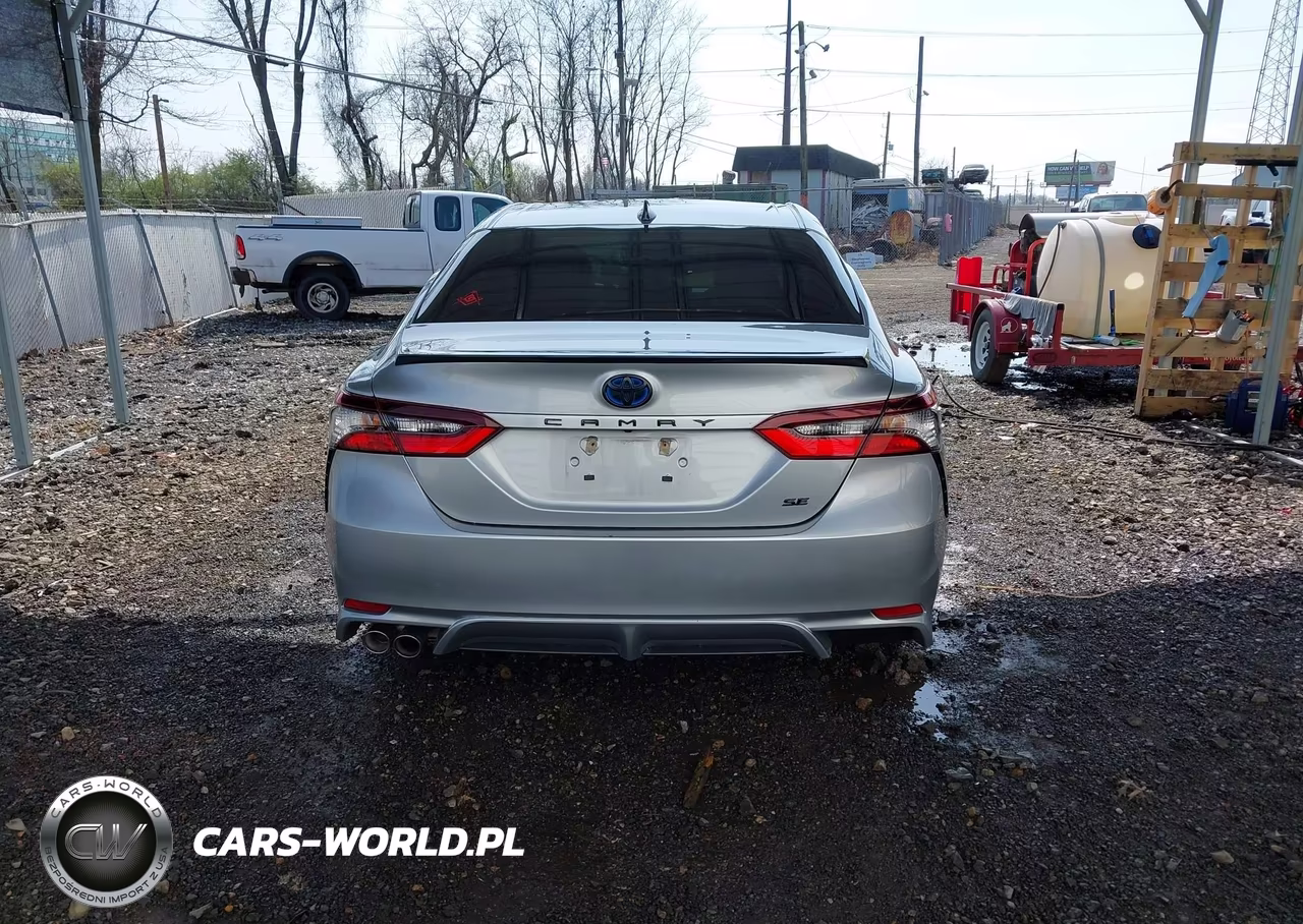 2022 Toyota Camry Nightshade Edition Hybrid VIN:4T1G31AK1NU044385 - 17