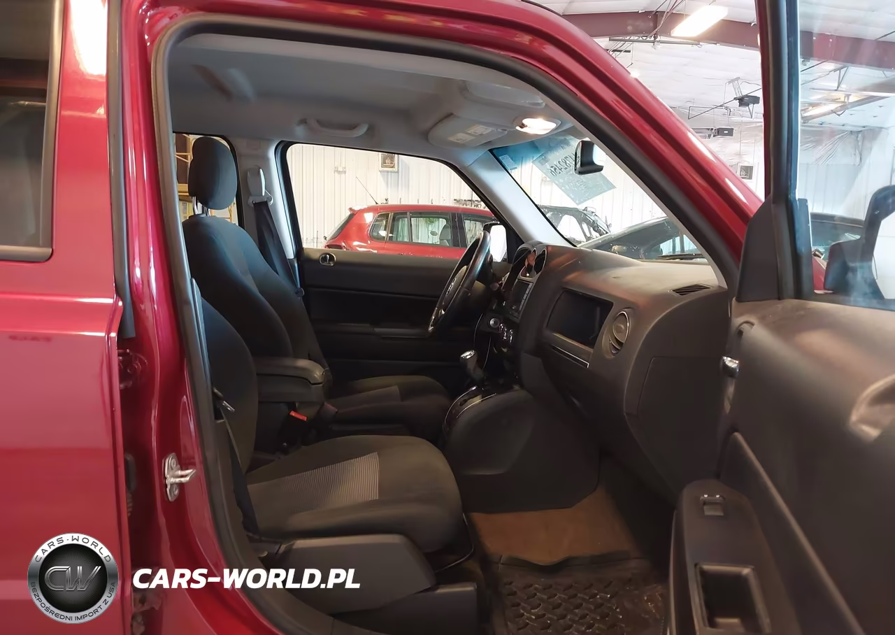 2016 Jeep Patriot Latitude VIN:1C4NJPFB8GD731749 - 5