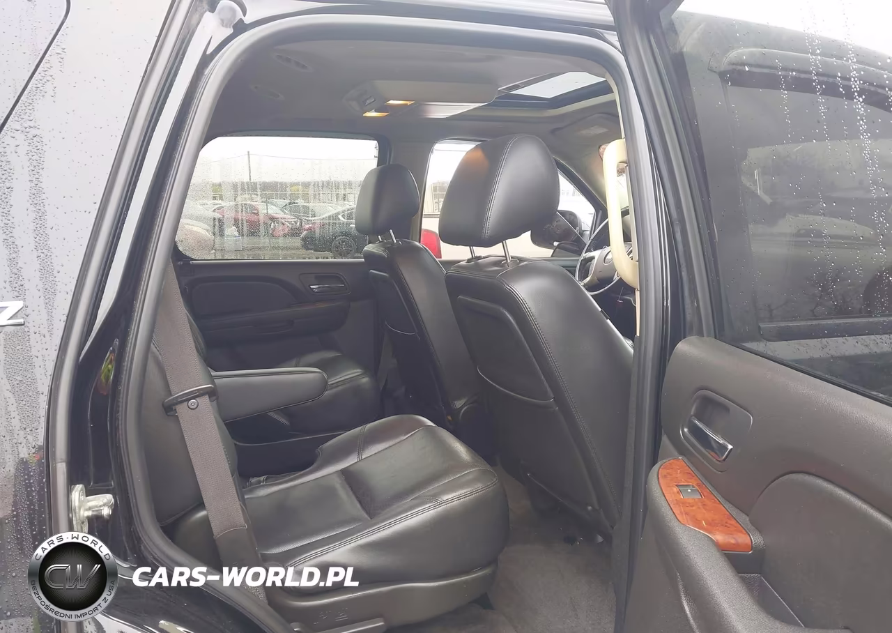 2011 Chevrolet Tahoe Ltz VIN:1GNSKCE0XBR194782 - 8