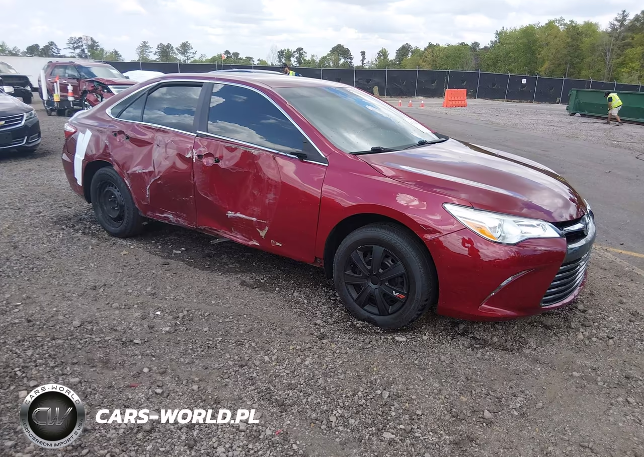 2017 Toyota Camry Le – zdjęcie 1 z 17