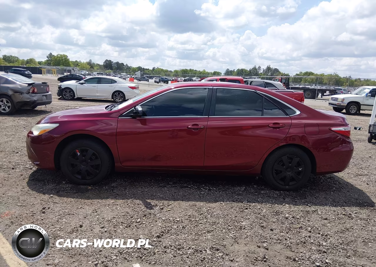 2017 Toyota Camry Le VIN:4T1BF1FK9HU638155 - 15