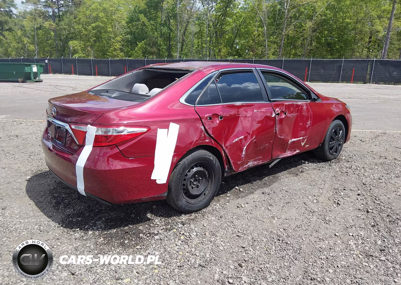 2017 Toyota Camry Le VIN:4T1BF1FK9HU638155 - 4