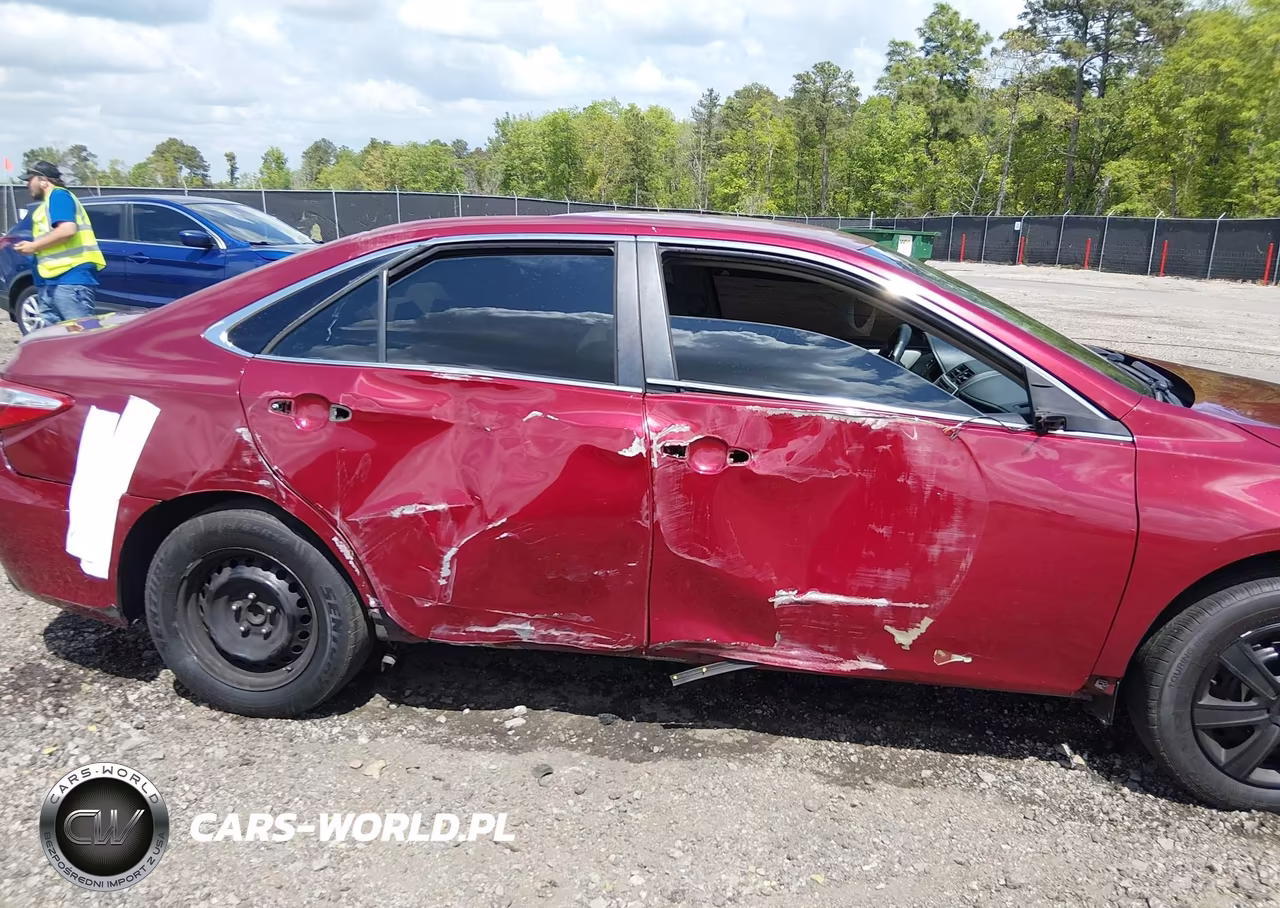 2017 Toyota Camry Le VIN:4T1BF1FK9HU638155 - 6