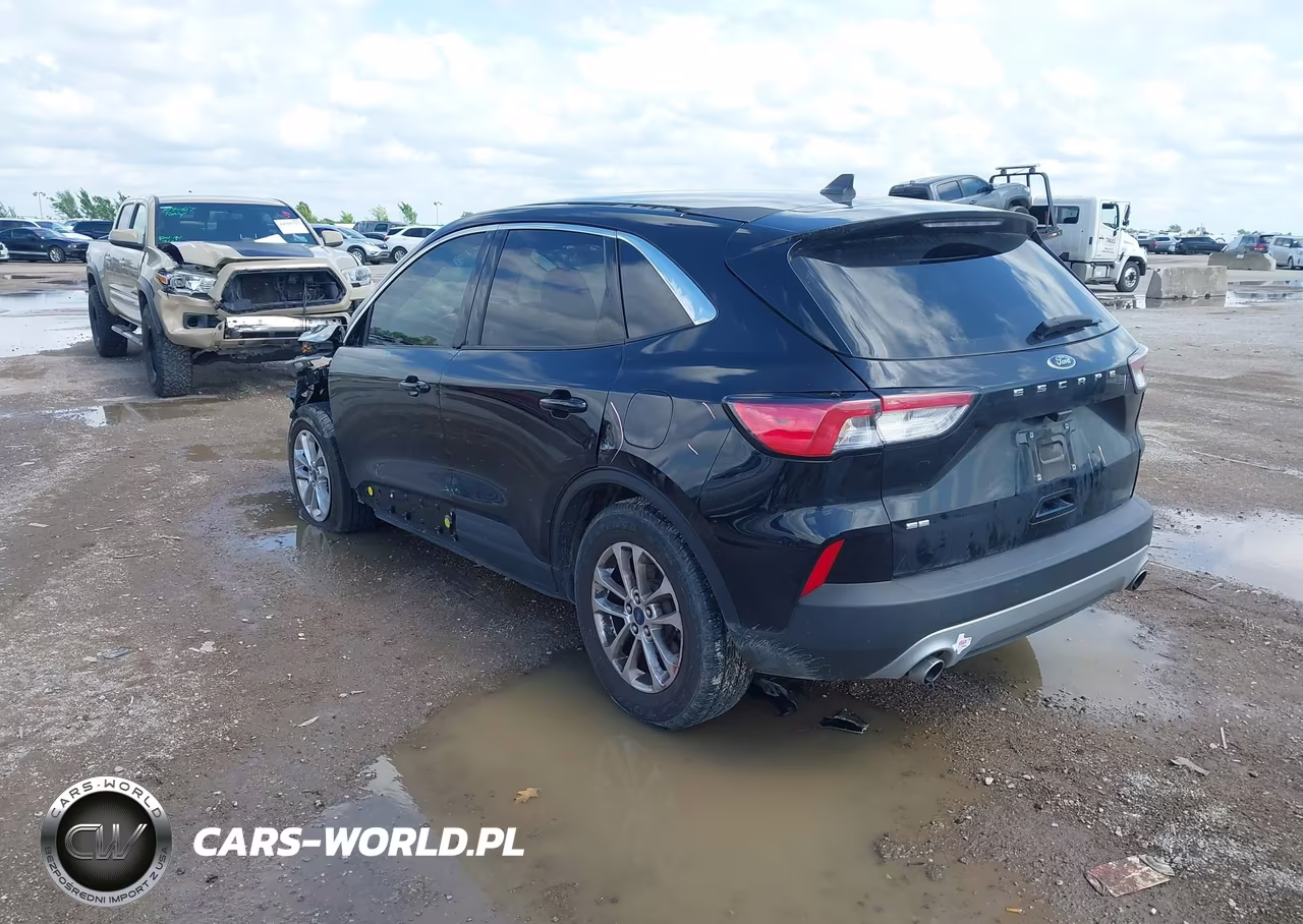 2022 Ford Escape Se VIN:1FMCU0G60NUA93884 - 3