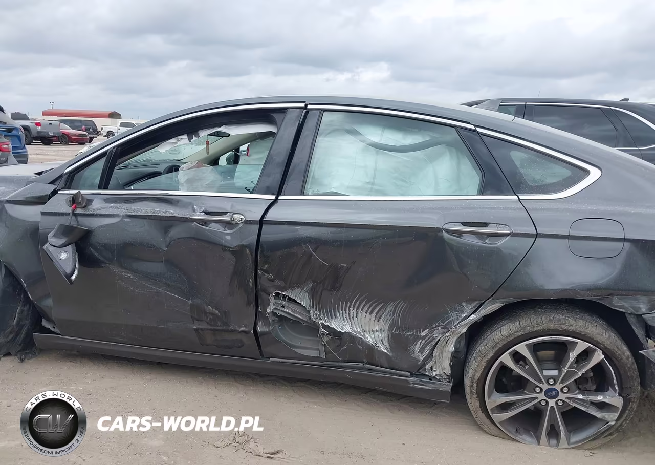 2020 Ford Fusion Titanium VIN:3FA6P0K92LR118143 - 13